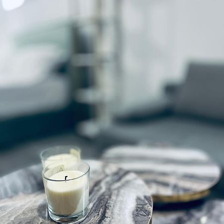 New Apartment At Athenian Riviera Екстер'єр фото