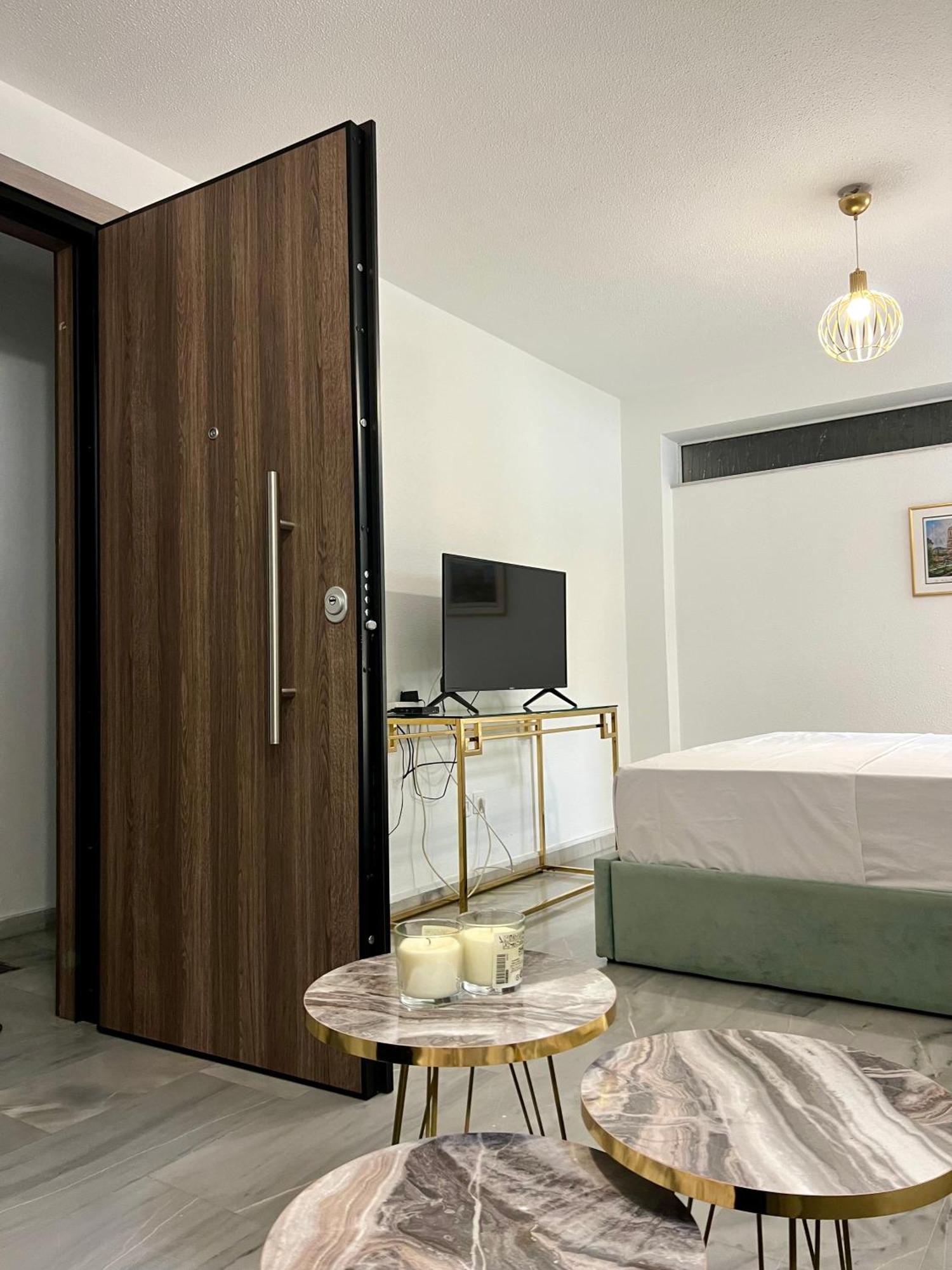New Apartment At Athenian Riviera Екстер'єр фото