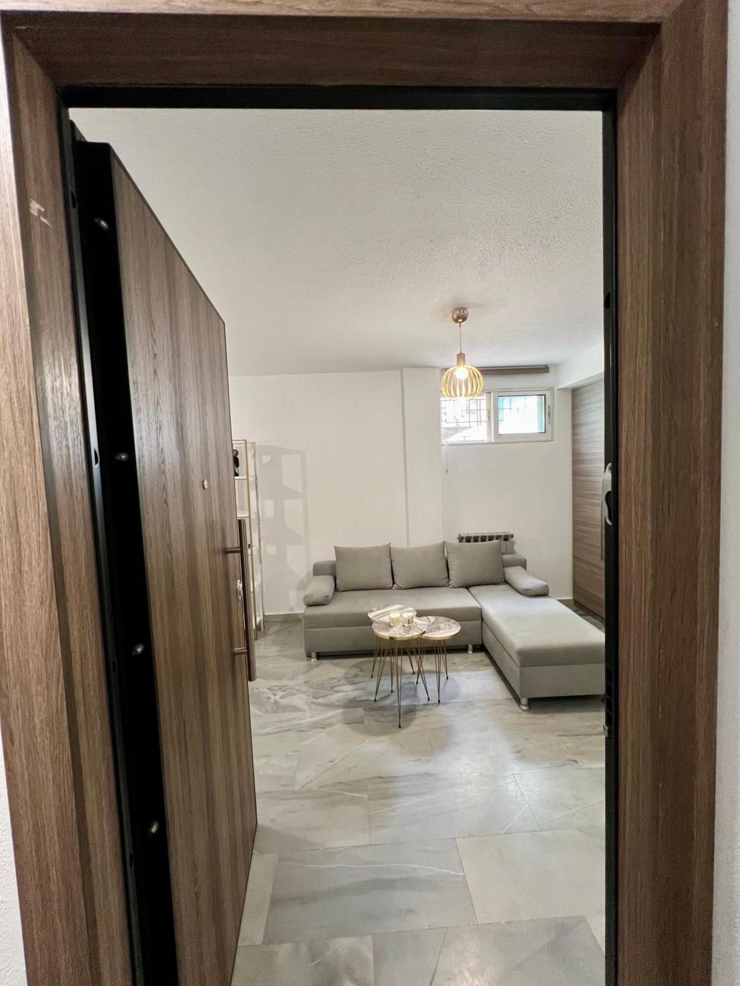 New Apartment At Athenian Riviera Екстер'єр фото