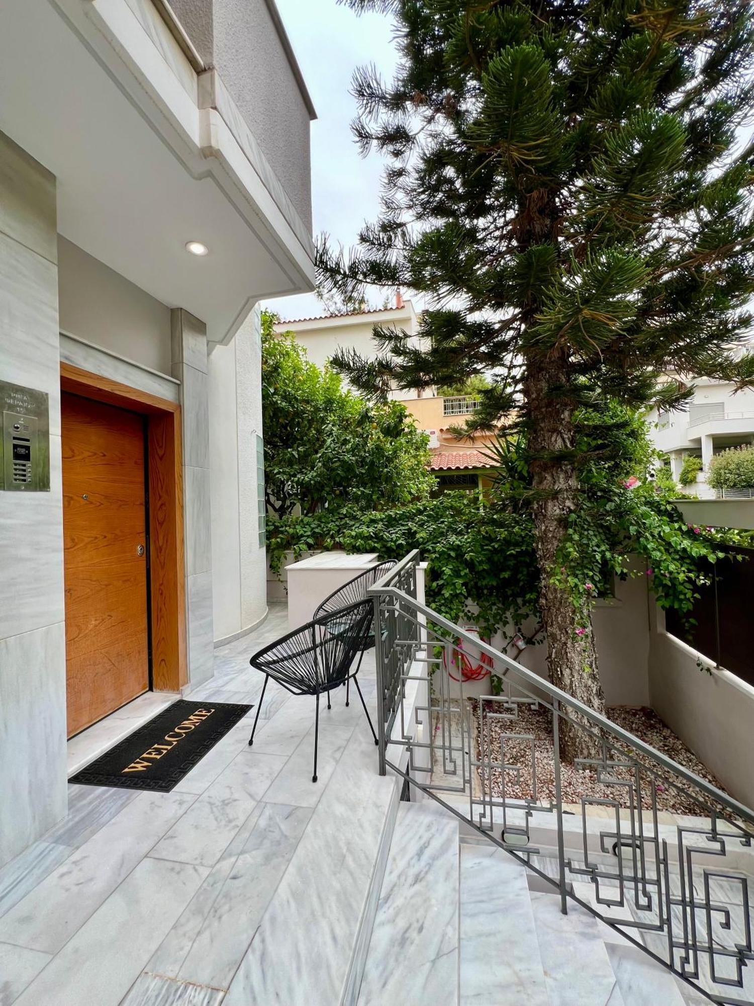 New Apartment At Athenian Riviera Екстер'єр фото